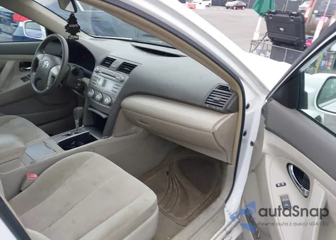 2010 Toyota Camry z USA, uszkodzony, nr VIN 4T1BF3EK5AU537326